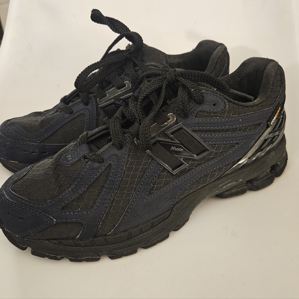 New Balance Running Shoes Size Us 9 CM 27 insole